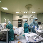 Cuidados intensivos en un hospital italiano. GIUSEPPE LAMI