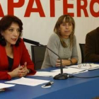 Victorina Alonso, Inmaculada Larrauri y Alfredo Villaverde, ayer en la rueda de prensa