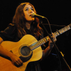 La artista malagueña Anni B. Sweet durante un recital.