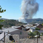 El humo del incendio de San Pedro era visible en todo el Bierzo