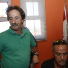 Santiago Jorge, de verde, es el candidato socialista a la Alcaldía de Chozas de Abajo.