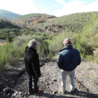 Melchor Moreno y otro vecino de Santa Marina, ante Santibáñez. LDM