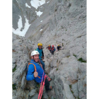 La cordada de ‘los mosqueteros’, integrada por Seni, Javier, Miguel y Álex, en la cima del Naranjo de Bulnes el 4 de julio.