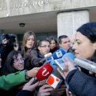 La portavoz de Usca Galicia, Susana Romero, tras declarar en la Fiscalía de Santiago.