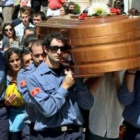 El incendio de Tarragona, donde fallecieron cuatro bomberos, sigue sin ser controlado.