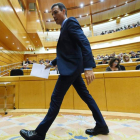 El presidente del Gobierno, Pedro Sánchez, durante la sesión de control en el pleno del Senado. FERNANDO VILLAR