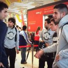 Richi, Carrillo, Mellado y Vejin ayer en el aeropuerto de Barajas antes de embarcar en dirección a Suiza