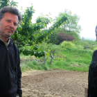 Nicolas de la Carrera junto a su mujer Calixta Attiba, en su casa de Villar de los Barrios.