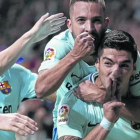 Suárez celebra su gol junto a Messi, Alba y Andre Gomes.