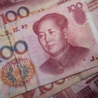 Un billete de 100 yuan.