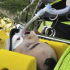 Kubica, en el momento de ser trasladado al hospital tras sufrir el accidente en Andora (Italia).