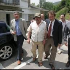 García-Prieto visitó los municipios del BIerzo Oeste acompañado de varios diputados provinciales