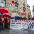 Manifestación de extrabajadores de la radio y televisión valenciana, al cumplirse el tercer aniversario del cierre de Canal 9.