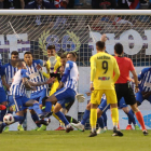 El equipo madrileño gozó de un libre indirecto en la frontal del área pequeña, pero Sielva bloqueó el lanzamiento. L. DE LA MATA
