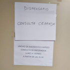 Cartel que anuncia el cierre de la consulta.