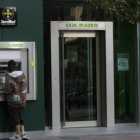 El forcejeo se produjo en el cajero de Caja Madrid en la calle Ancha, en la madrugada del domingo