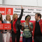 Jiménez e Iratxe García, ayer con los socialistas leoneses en Trobajo del Camino.