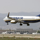 Un avión de Ryanair aterriza en el aeropuerto de El Prat, en agosto.