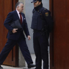 El extesorero del PP Luis Bárcenas entra en la Audiencia Nacional, el pasado mes de octubre.