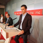 Miquel Iceta y Pedro Sánchez, ayer en la sede central del PSC.