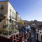 Vista general del acto religioso que se celebró ayer en la capital abulense.