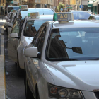 Taxis ponferradinos en la parada de Camino de Santiago, en una imagen de archivo.