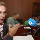 López Benito, ayer, al dar cuenta de las nuevas medidas tras el incendio del pasado viernes.
