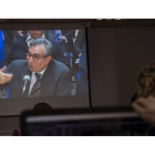 Vista del monitor ubicado en la sala de prensa de la Escuela Balear de la Administración Pública (EBAP), donde se celebra el juicio por el caso Nóos, durante la declaración de Diego Torres, exsocio de Iñaki Urdangarin en el Instituto Nóos.