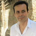 El escritor y periodista del Diario Carlos Fidalgo, que publica su segunda novela