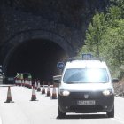Obras de afianzamiento del talud a la entrada del túnel de Peñarrubia. L. DE LA MATA