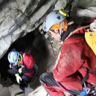 El Grupo de Matallana en una de las cuevas de Picos.