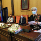 Inés Carbajal recibió una cesta de productos de comercio justo. DL