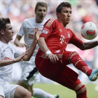 Mandzukic controla un balón en un partido del Bayern.