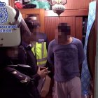 Detención de uno de los miembros de la red. EFE