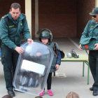 Los niños conocieron de cerca como trabajan distintos equipos de la Guardia Civil