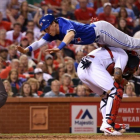Chris Coghlan anota de la forma más espectacular.