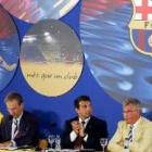 Laporta explicó a la asamblea que están próximas las renovaciones de Ronaldinho, Rijkaard y Puyol