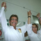 Miembros del PRI celebran el triunfo.