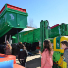 Algunos de los remolques agrícolas que pudieron verse en la feria estos días. medina