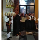 El tradicional acto se celebra en la iglesia de Santa Bárbara. ARAUJO