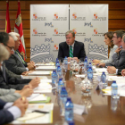 Antonio Silván se reunió con los representantes de la Mesa Intersectorial de la Madera.