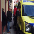 Las asistencias sanitarias atienden al vecino de San Claudio que resultó atracado en su casa.