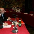 Mariano Gredilla -en primer término- ayer, en la jornada del Colegio de Economistas de León
