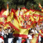 Concentración en defensa de la unidad y la Constitución celebrada en la plaza de Colón.