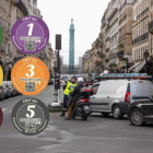 Las viñetas de París que clasifican los vehículos en función de su nivel de emisiones.