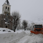 La nieve prolonga el invierno más crudo en las carreteras leonesas