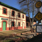 Entorno de la estación de tren de Brañuelas, que ahora alberga un museo del ferrocarril. A. VALENCIA