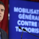 Manuel Valls, durante la presentación de sus medidas para hacer frente al terrorismo, este miércoles en París.