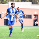 Jorge García celebra uno de los tres goles que le marcó al Unión Adarve y que sirvieron para que la Deportiva entre en el playoff como segunda. RUBÉN DE LA FUENTE