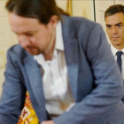 Sánchez e Iglesias firman el pacto presupuestario en la Moncloa.